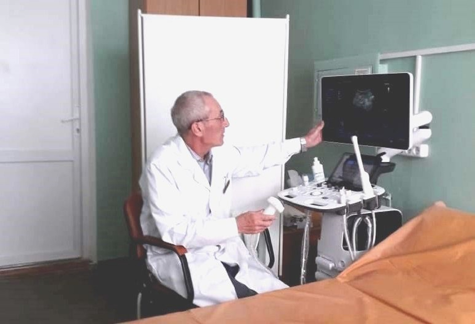 1027