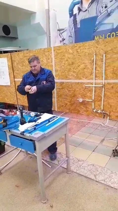 В. Рюков